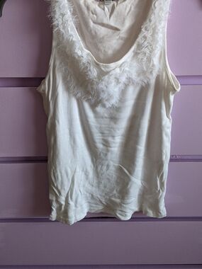 Women's Cream Feather-like Trim Ribbed Tank Top